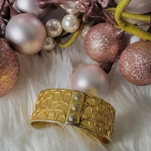 Coach Logo Quilted Hinged BangleUsed-like new - Picture 2 of 6